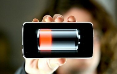 Mối đe doạ nguy hiểm từ sạc pin điên thoại giá rẻ